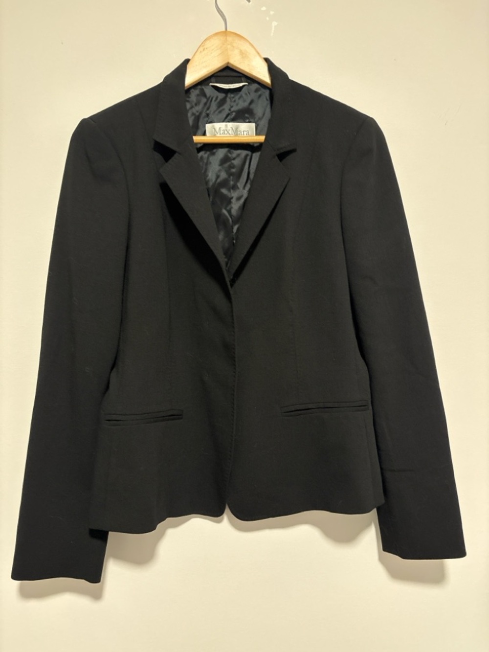 Max Mara Black Virgin Wool Blazer – Made in Italy 🇮🇹